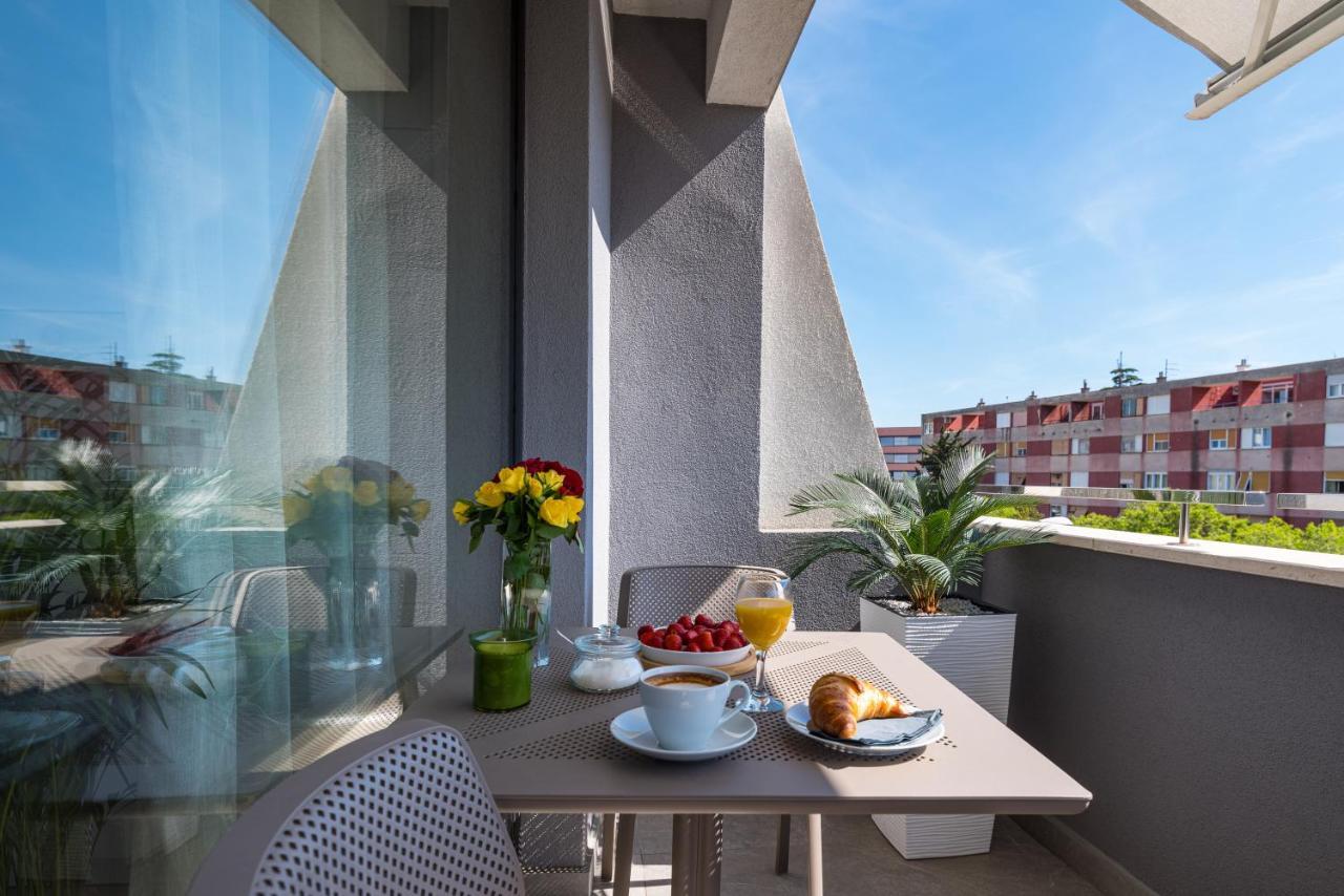 D-Apartment - With Garage And Balcony Zadar Eksteriør billede
