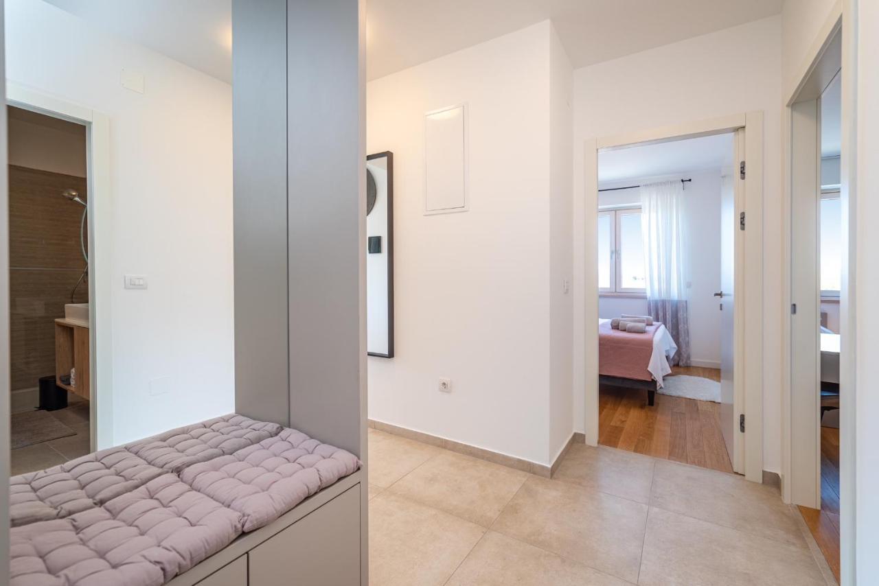 D-Apartment - With Garage And Balcony Zadar Eksteriør billede