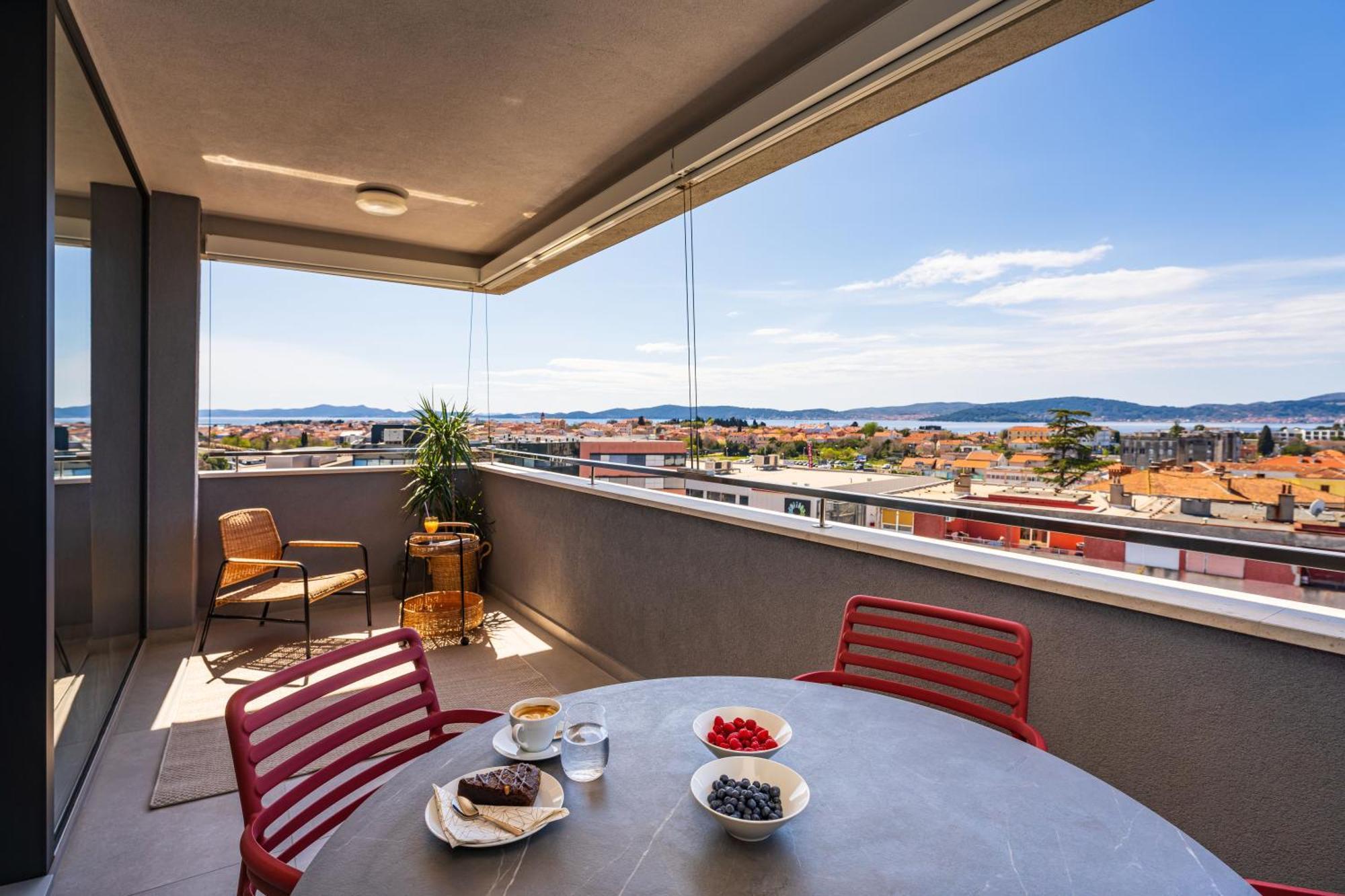 D-Apartment - With Garage And Balcony Zadar Eksteriør billede